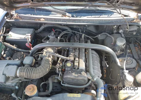 2000 Chevrolet Tracker Hard Top из США, поврежденный, VIN 2CNBJ13C4Y6950944